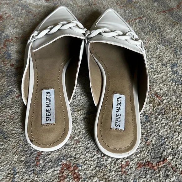 Steve Madden White Levity Mules Sleek Slip-On Design - Picture 3 of 5